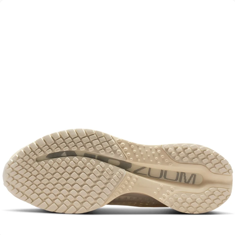 Nike Zoom Low-Top Sneakers - Cream