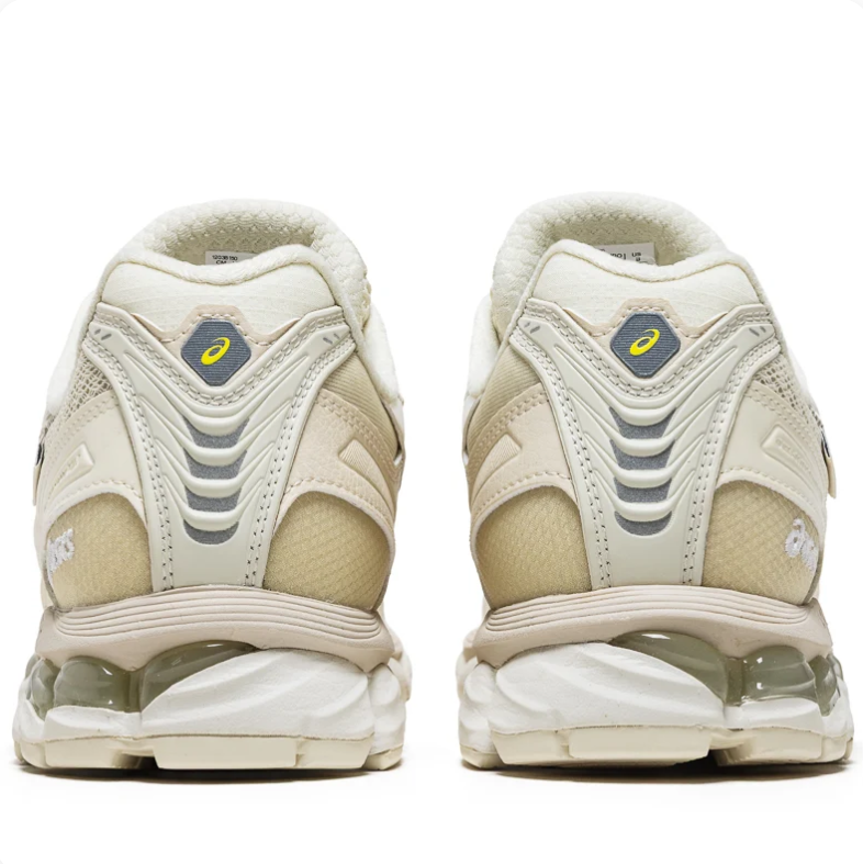 ASICS INVINCIBLE Low-Top Sneakers - Cream & Beige