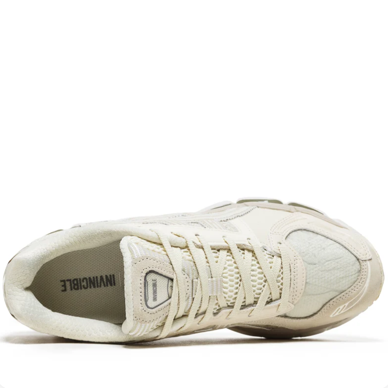 ASICS INVINCIBLE Low-Top Sneakers - Cream & Beige