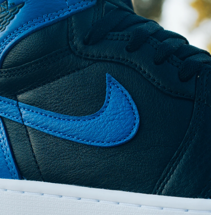 Air Jordan 1 High Sneakers - Black & Royal Blue