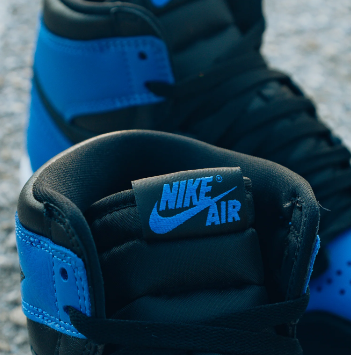 Air Jordan 1 High Sneakers - Black & Royal Blue