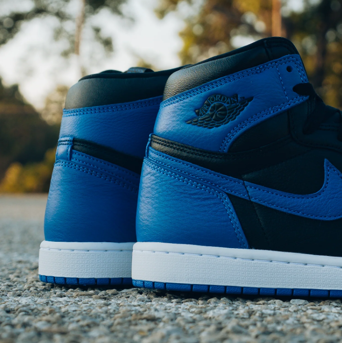 Air Jordan 1 High Sneakers - Black & Royal Blue