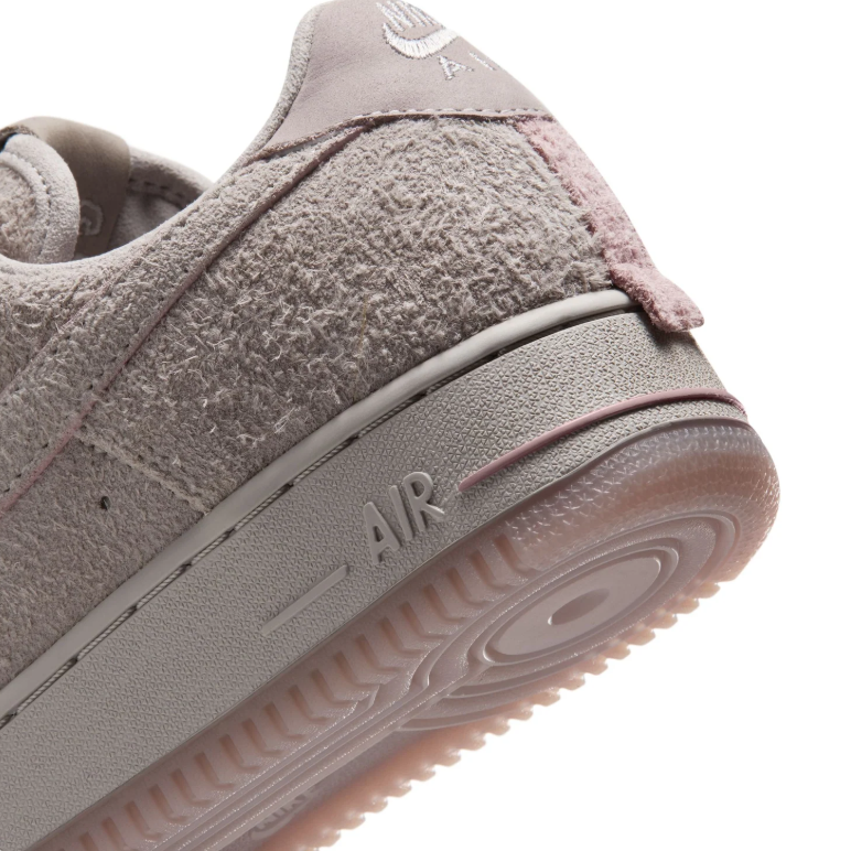 Nike Air Force 1 Low Sneakers - Textured Taupe & Pink