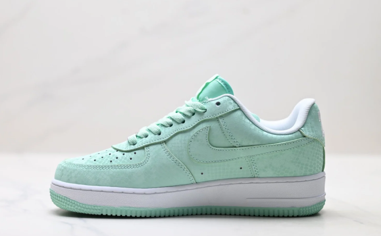 Nike Air Force 1 Low Sneakers - Mint Green & White