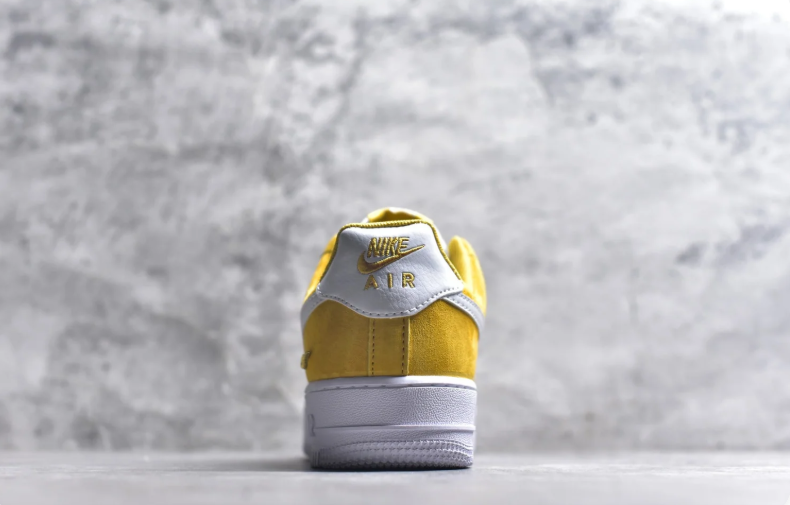 Nike Air Force 1 Low Sneakers - Mustard Yellow & White